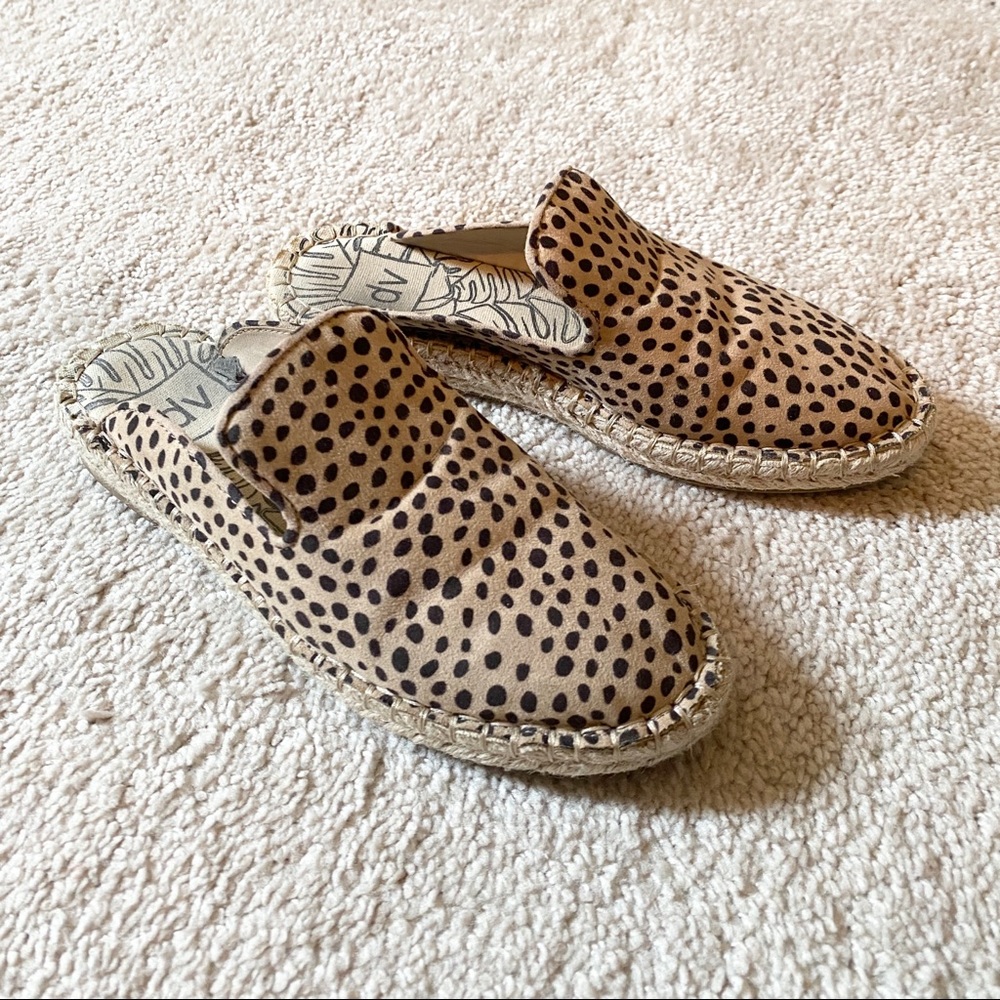 DV by Dolce Vita Espadrille Cheetah Slip Ons Size 6